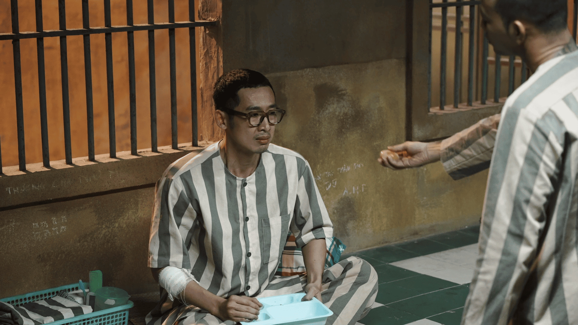 STILL BTS 1(19)